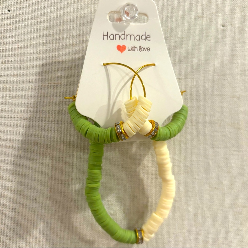 Bracelet and hoop earrings set